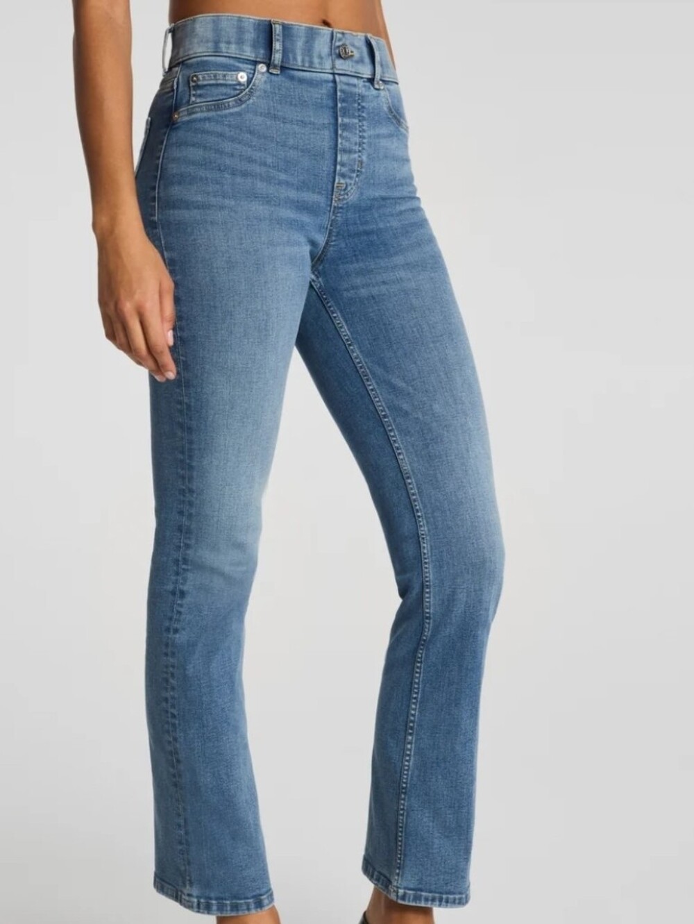SPANX EveryWear Kick Flare Ankle Jeans Indigo Sky wash featuring a pull-on Sz 1X